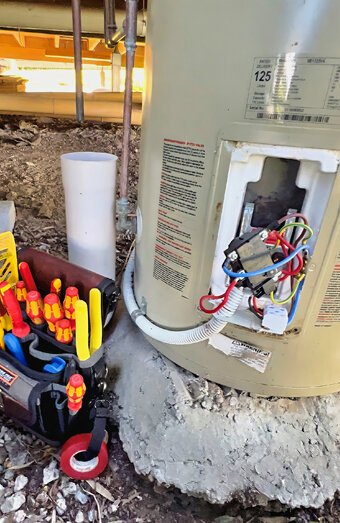https://successhotwater.com.au/uploads/2025/06/electric-hot-water-system-49471.jpg