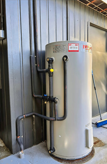 https://successhotwater.com.au/uploads/2025/06/electric-hot-water-system-68504.jpg
