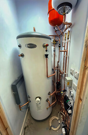https://successhotwater.com.au/uploads/2025/06/gas-hot-water-system-11703.jpg