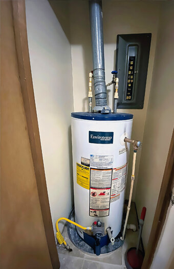 https://successhotwater.com.au/uploads/2025/06/gas-hot-water-system-40702.jpg